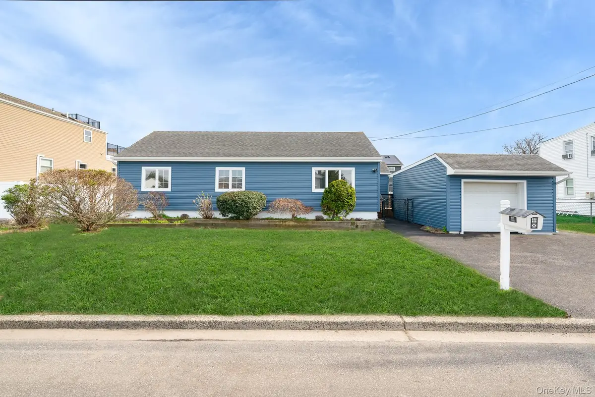 33 E Seacrest Avenue, Lindenhurst, NY 11757 - #1