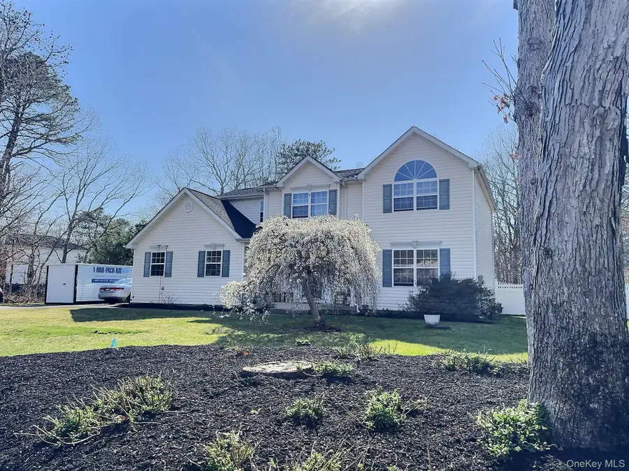 29 Terra Pines Gate, Yaphank, NY 11980 - #3