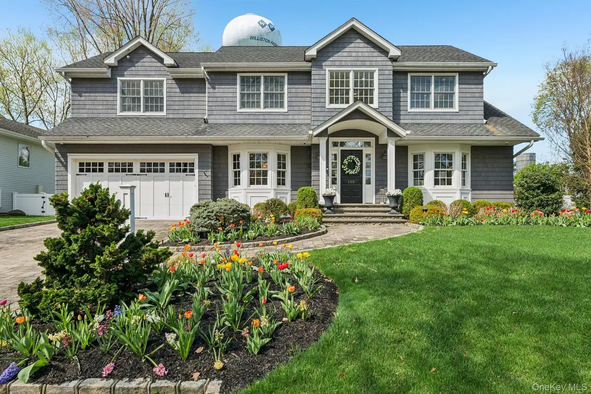 155 Bengeyfield Drive, East Williston, NY 11596 - #1