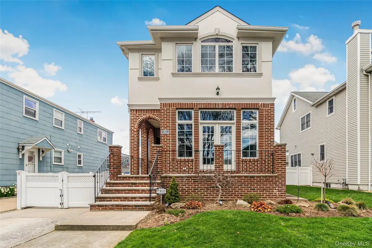 813 5th Avenue, New Hyde Park, NY 11040 - #1