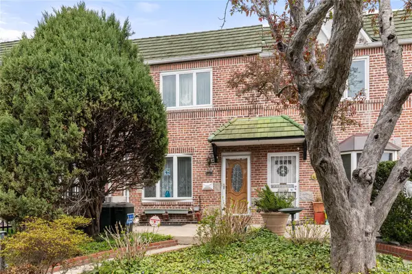 61-09 77th Street, Middle Village, NY 11379