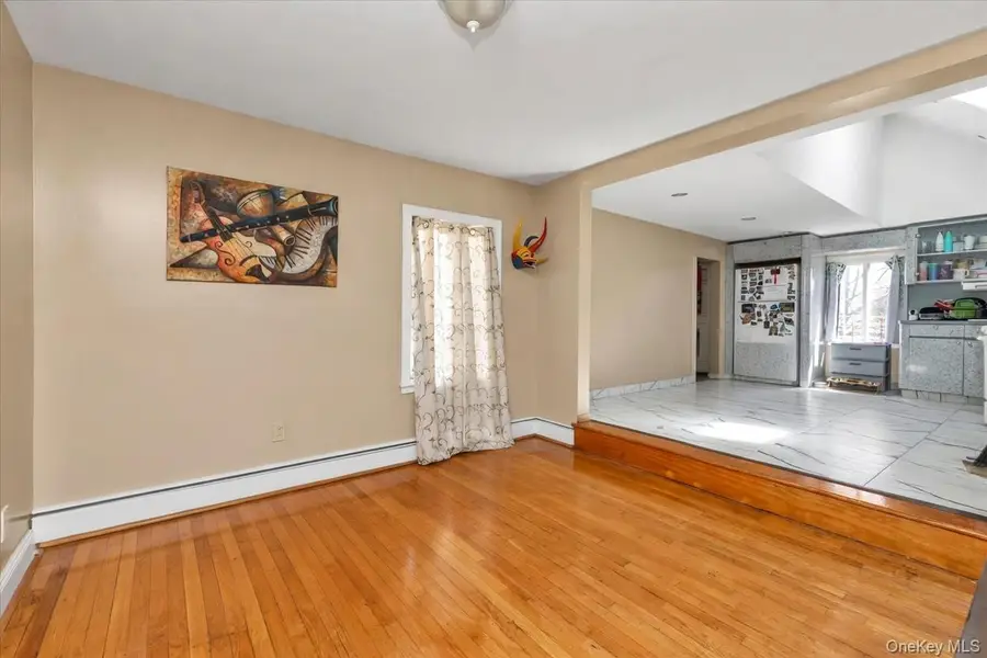 38 5th Street, Valley Stream, NY 11581 - #3