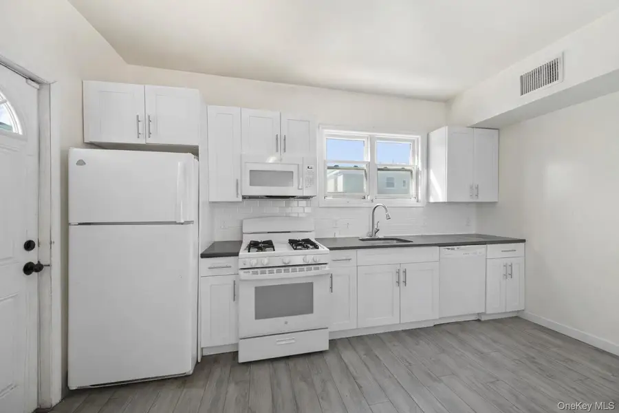 2710 Lurting Avenue, Bronx, NY 10469 - #3