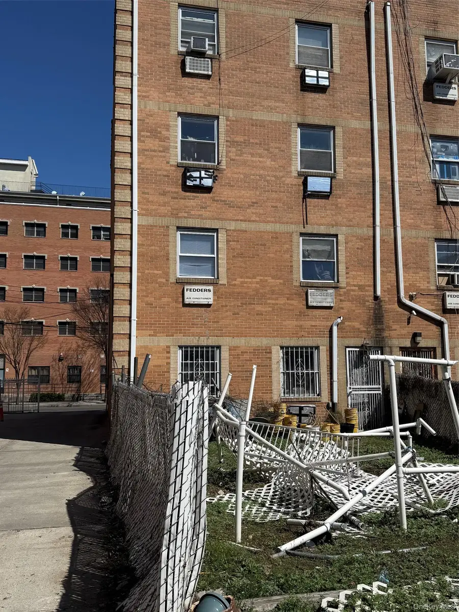 9318 170th Street, Jamaica, NY 11433 - #3