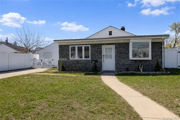 2504 Cypress Avenue, East Meadow, NY 11554