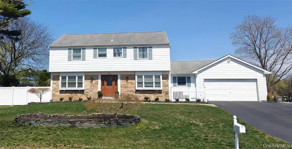 33 Tulip Hill Lane, South Setauket, NY 11720