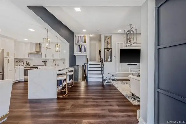 581 Roosevelt Avenue, Massapequa Park, NY 11762 - #3