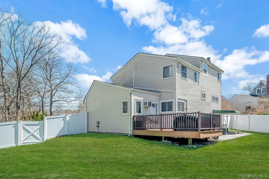 26 Carl Street, Ronkonkoma, NY 11779 - #3