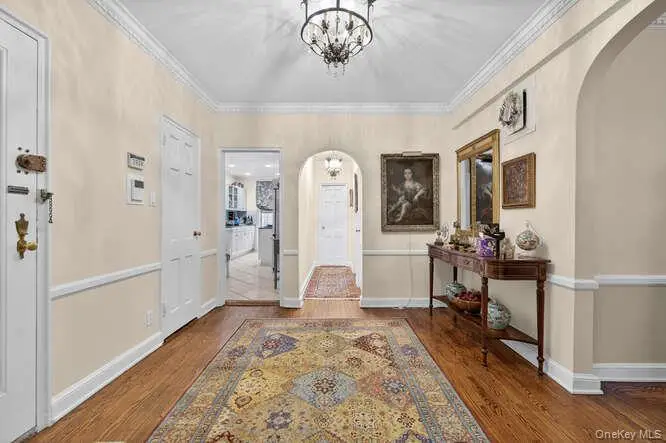 24 Hamilton Place #F-1, Garden City, NY 11530 - #3