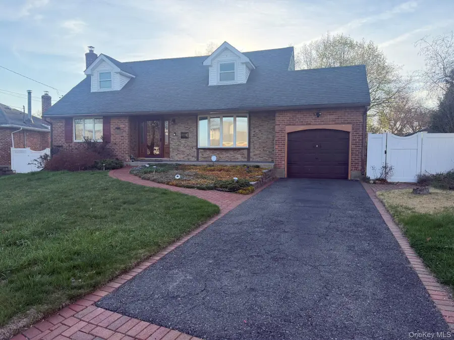 14 Grover Lane, East Northport, NY 11731 - #2