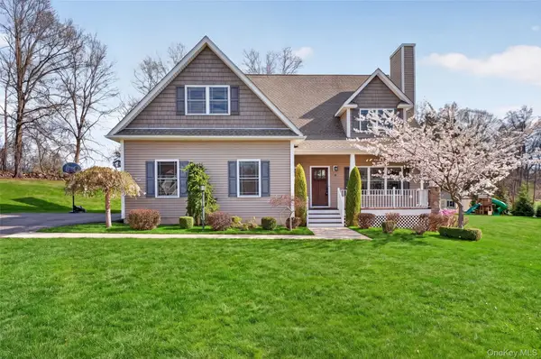 11 Country Glen, Fishkill, NY 12524