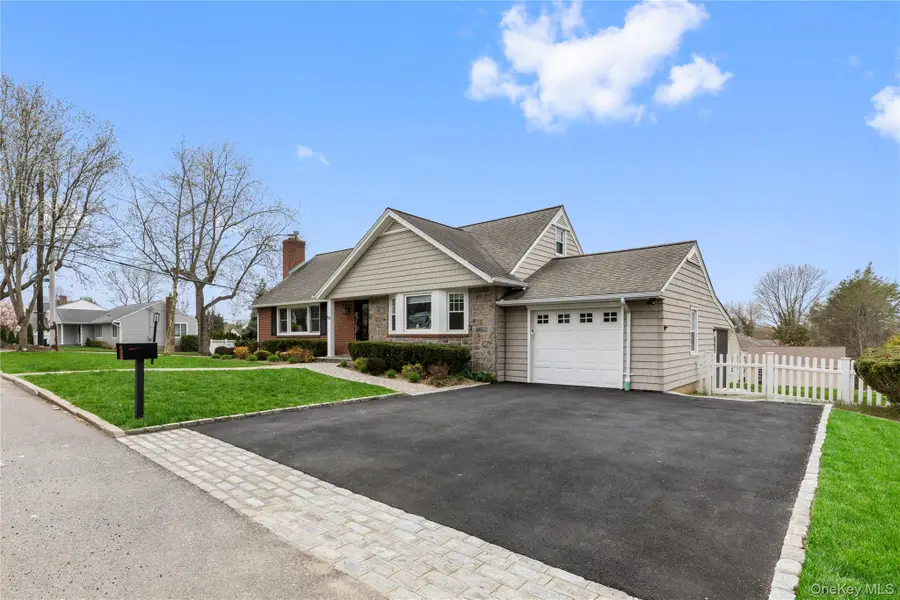 50 Washington Avenue, Glen Head, NY 11545 - #2