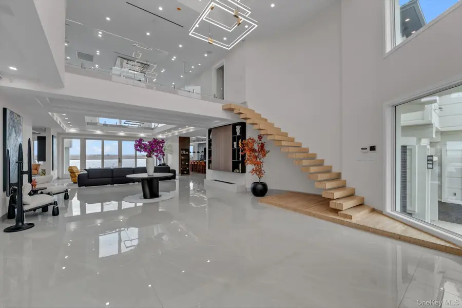 190 Curtis Road, Hewlett Neck, NY 11598 - #3