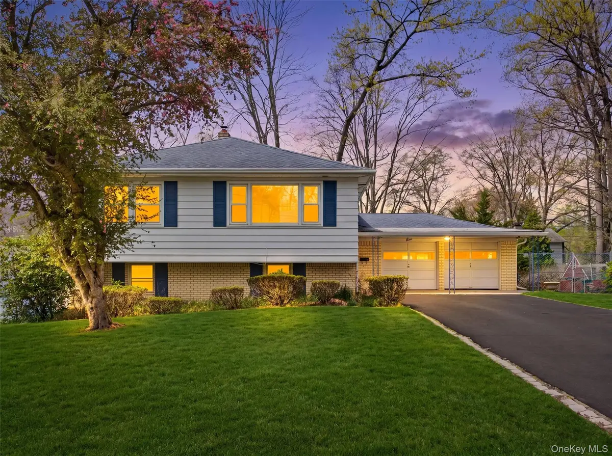 11 Willow Drive, Suffern, NY 10901 - #1