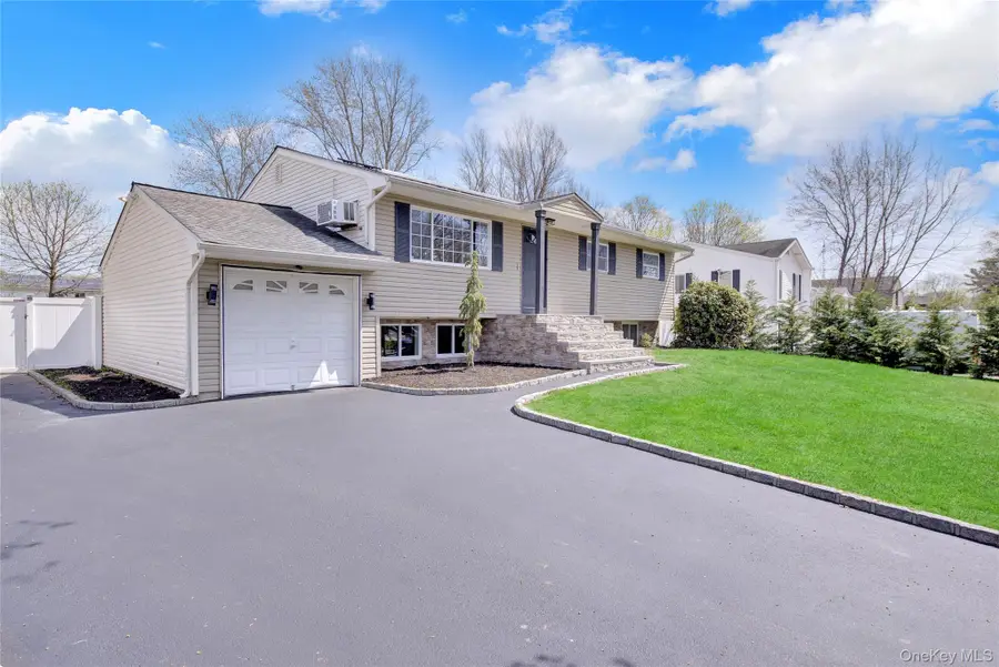 30 Yale Street, Port Jefferson Station, NY 11776 - #3