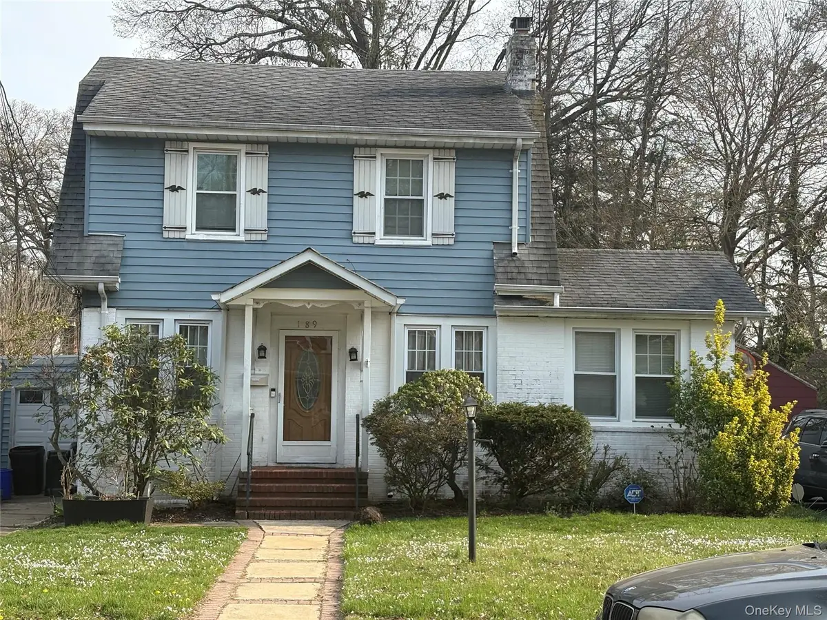 189 N Evans Avenue, Freeport, NY 11520 - #1