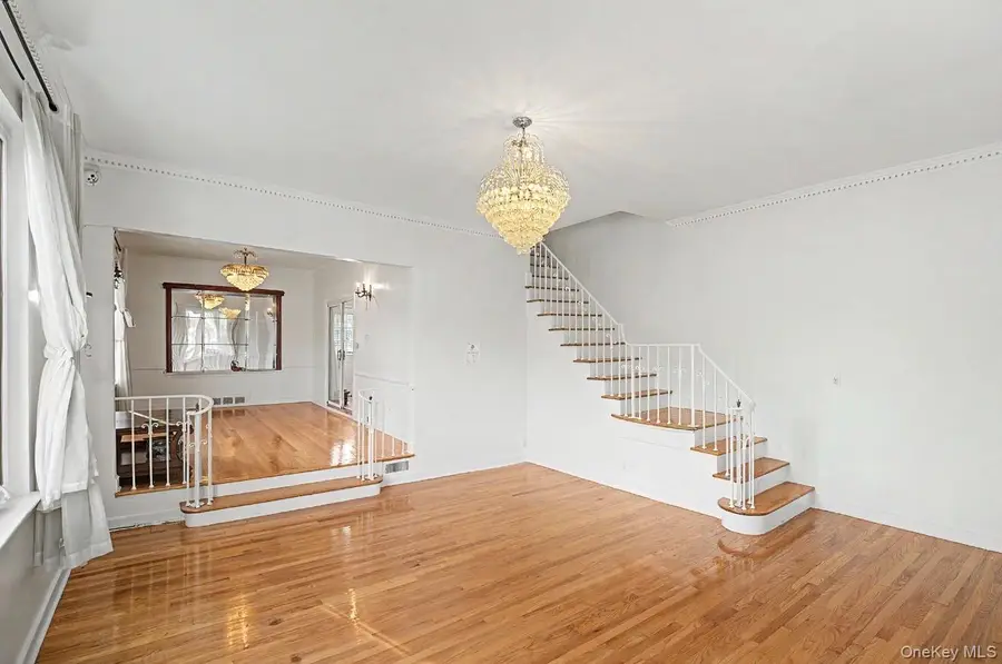 100-01 75th Avenue, Forest Hills, NY 11375 - #3