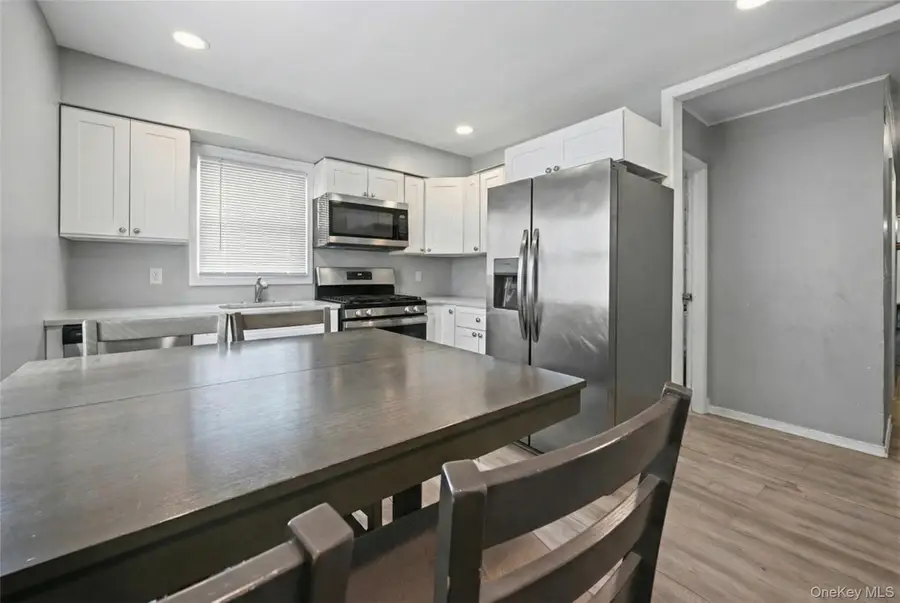 1733 5th Avenue, Bay Shore, NY 11706 - #3