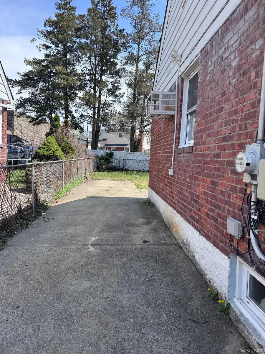 21 Boden Avenue, Valley Stream, NY 11580 - #2