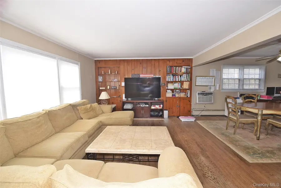 283 Princeton Road, Rockville Centre, NY 11570 - #3