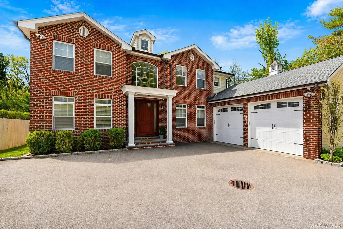 42 Skunks Misery Road, Locust Valley, NY 11560 - #1