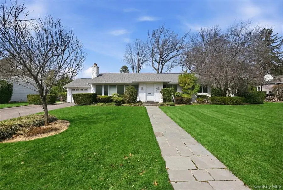 41 Highfield Lane, East Hills, NY 11577 - #2