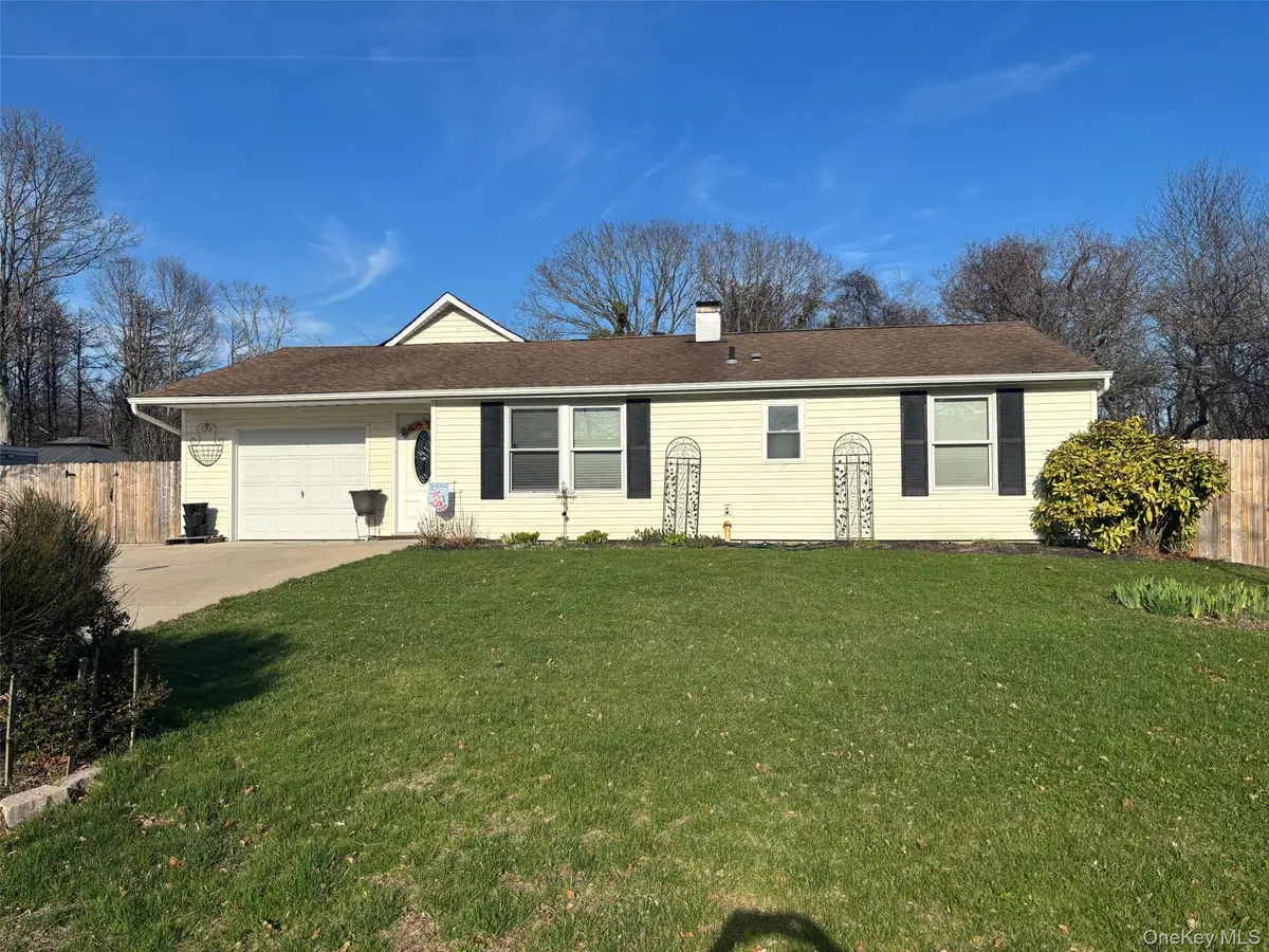 39 Sundial Lane, Bellport, NY 11713 - #1