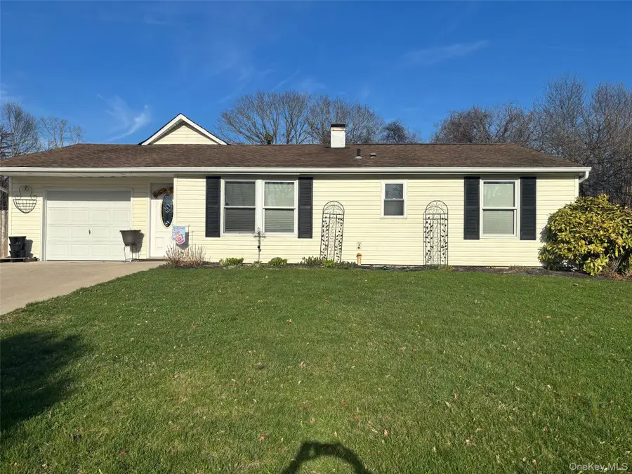 39 Sundial Lane, Bellport, NY 11713 - #3