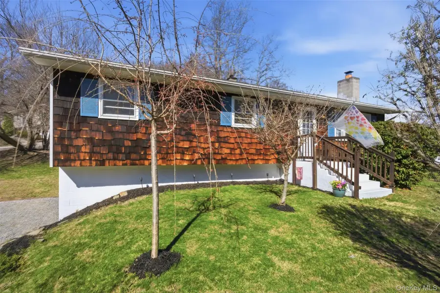 7 Woodland Circle, Hyde Park, NY 12538 - #2