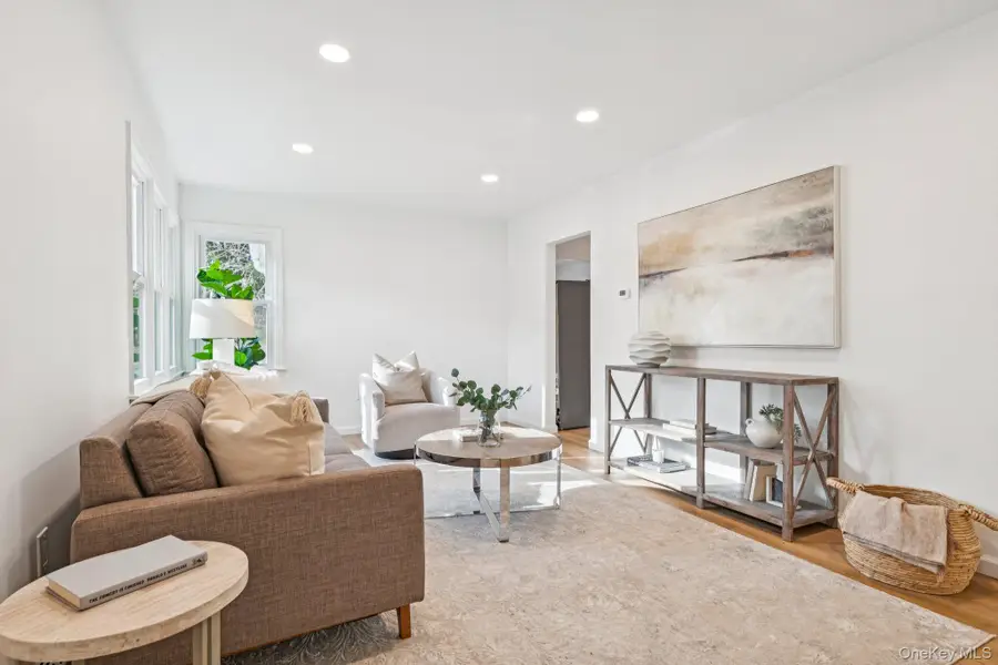 6 Nevada Avenue, Medford, NY 11763 - #2