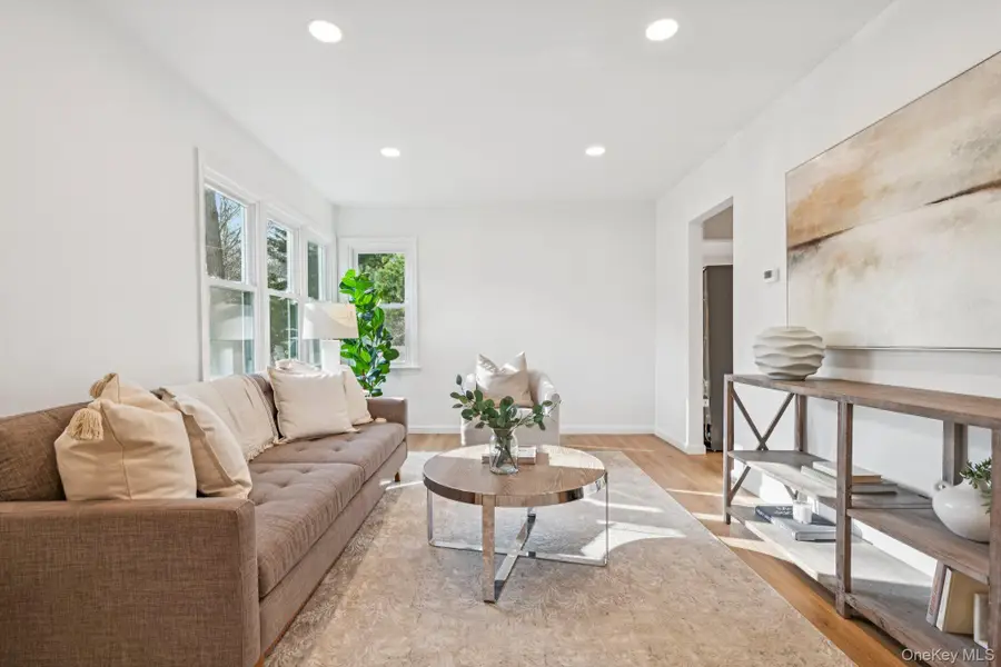 6 Nevada Avenue, Medford, NY 11763 - #3