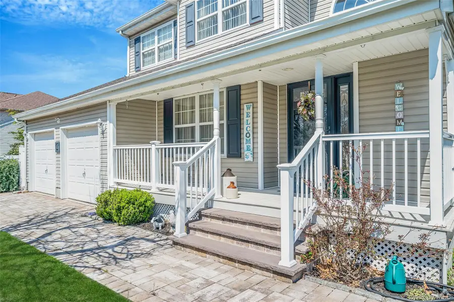 1 Ivy Court, Centereach, NY 11720 - #3