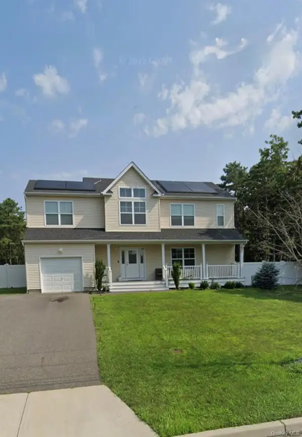 1703 Fire Avenue, Medford, NY 11763