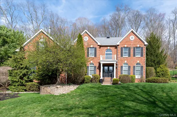 15 Hallocks Run, Somers, NY 10589