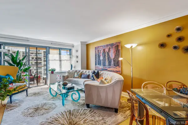 1805 215th Street #12F, Bayside, NY 11360