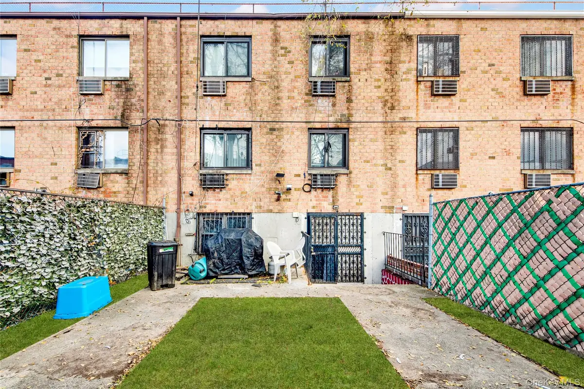 721 Thieriot Avenue, Bronx, NY 10473 - #1