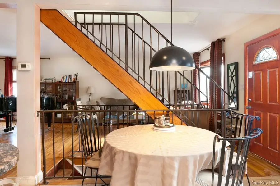 16475 Underhill Avenue, Fresh Meadows, NY 11365 - #3