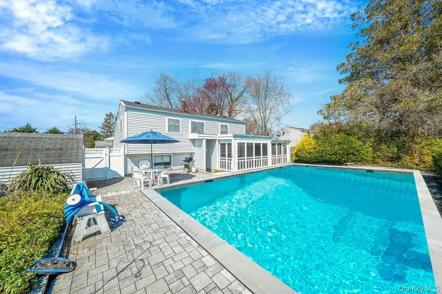 289 W 17th Street, Deer Park, NY 11729 - #3