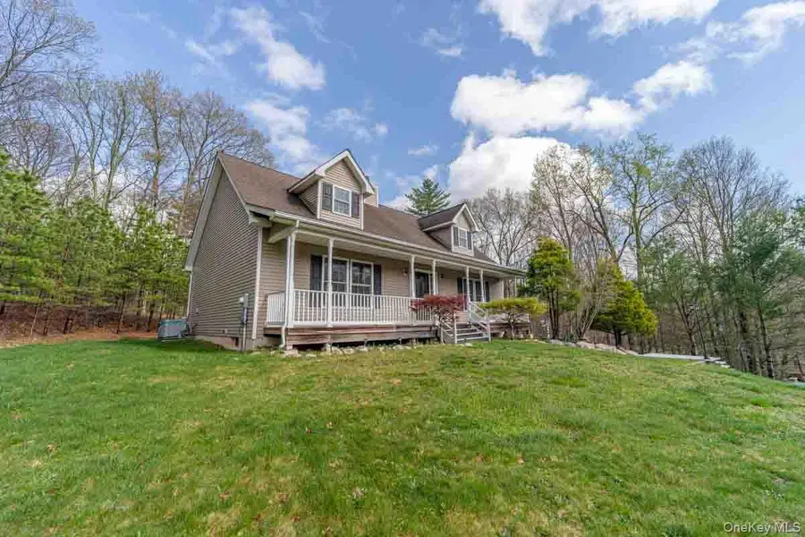 6 Stonybrook Road, Pine Bush, NY 12566 - #2