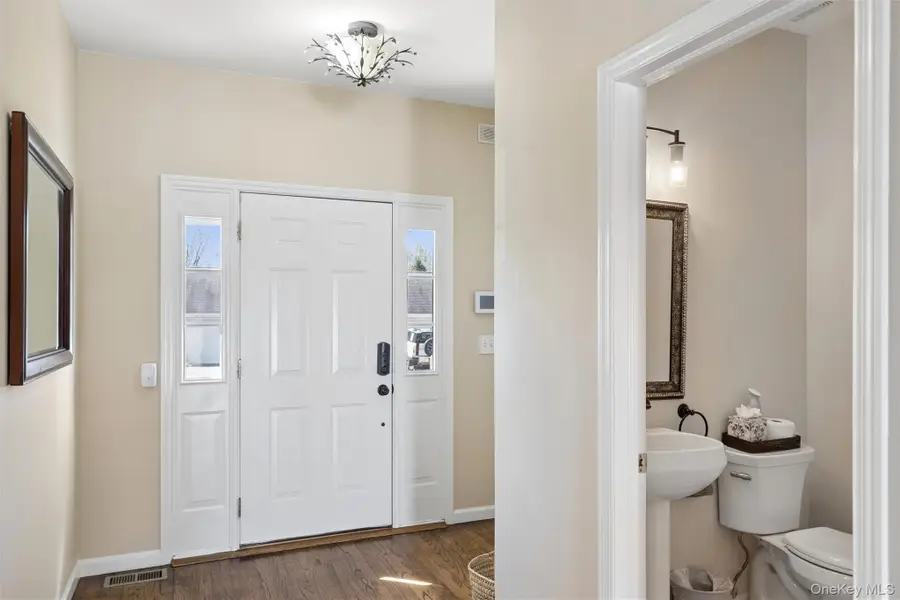 161 Brattle Circle, Melville, NY 11746 - #2