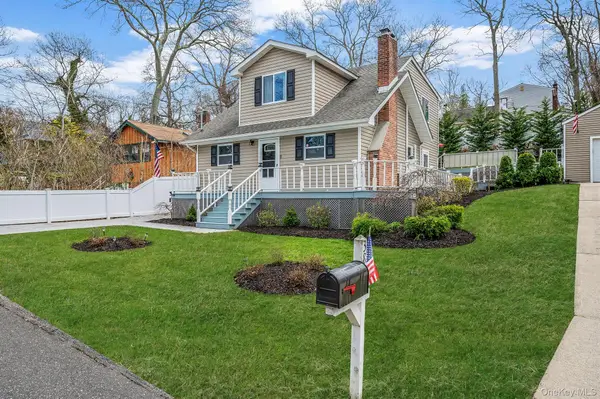 38 Hawthorne Road, Rocky Point, NY 11778