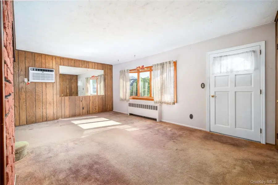 22 Hitchcock Lane, Farmingdale, NY 11735 - #3