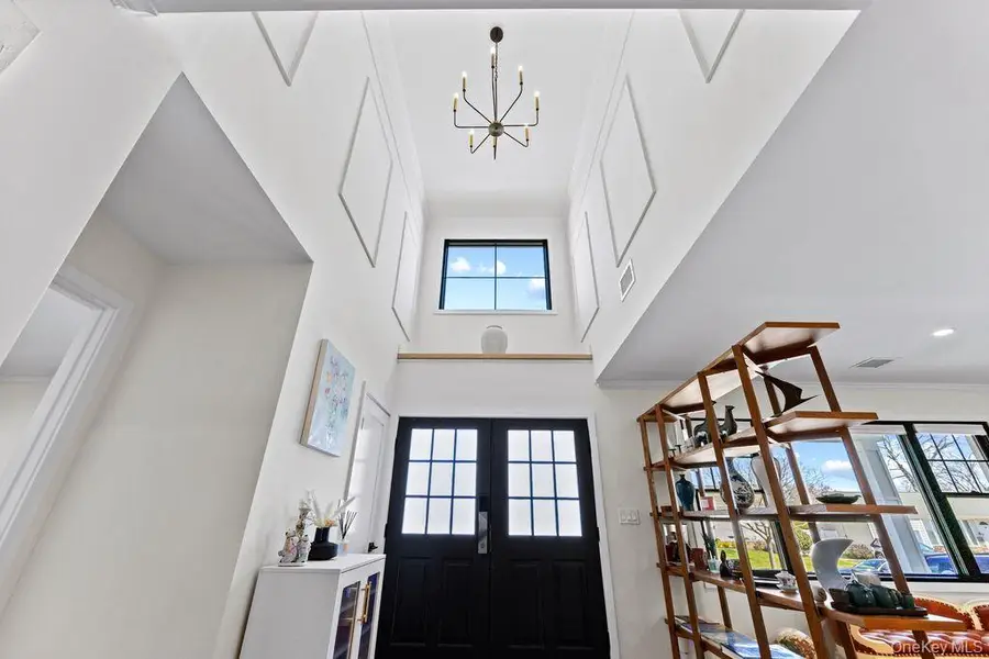 4 Allison Drive, Old Bethpage, NY 11804 - #2