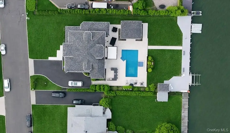 31 Shoal Drive, West Islip, NY 11795 - #1