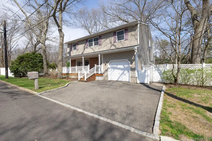 97 Krispin Lane, East Setauket, NY 11733 - #3