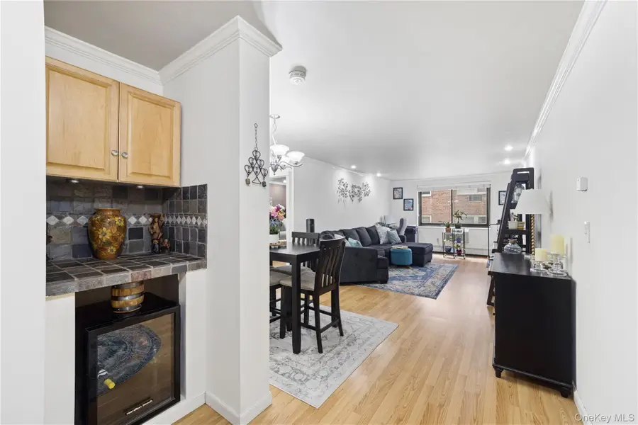 100 E Hartsdale Avenue #3FE, Hartsdale, NY 10530 - #2
