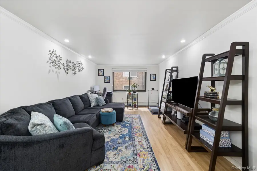 100 E Hartsdale Avenue #3FE, Hartsdale, NY 10530 - #3