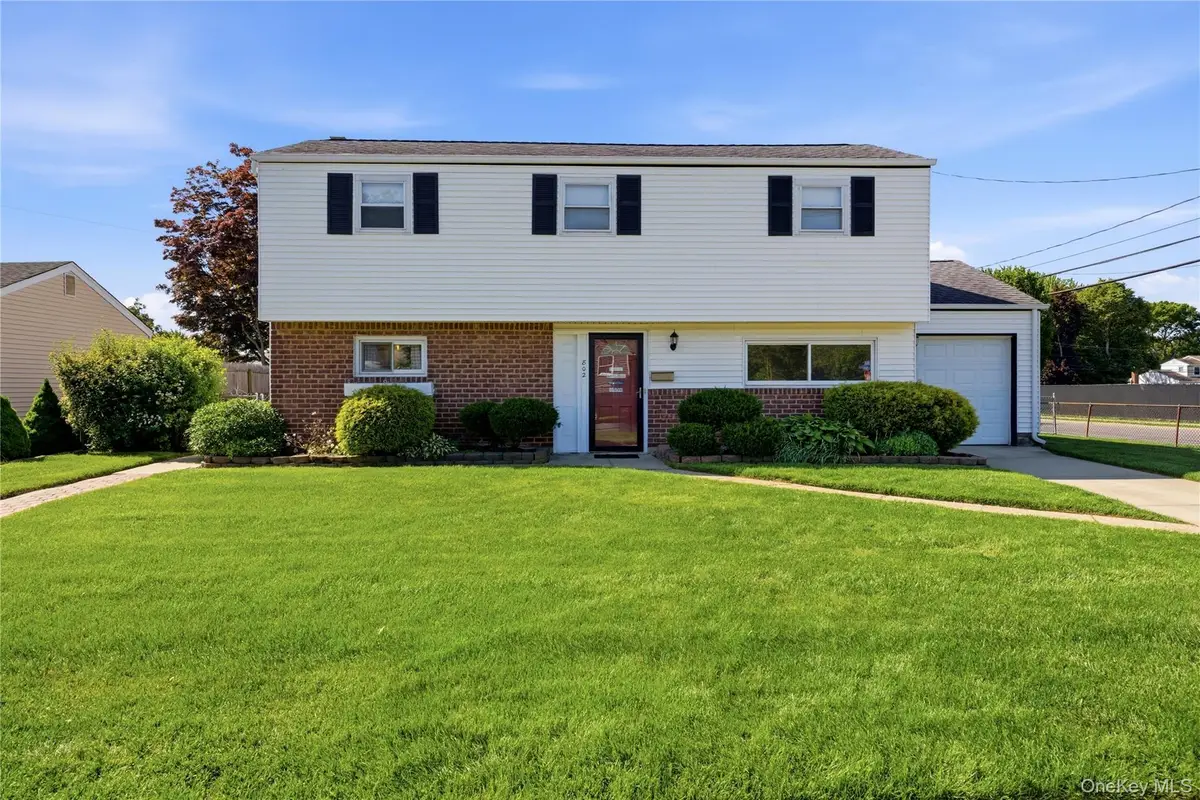 802 Nebraska Avenue, Bay Shore, NY 11706 - #1
