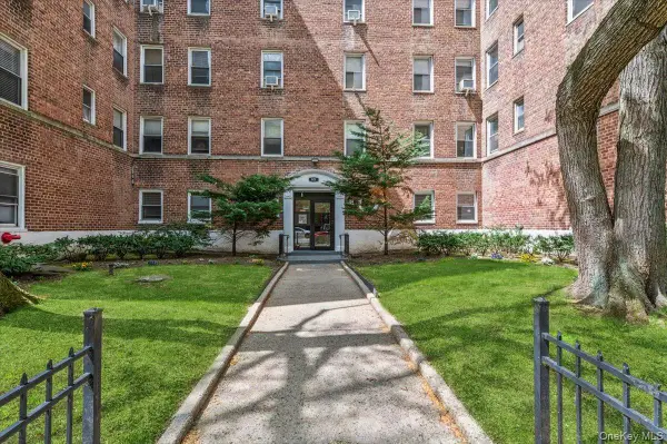 821 Bronx River Road #4D, Bronxville, NY 10708