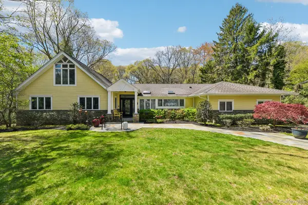 27 Treeview Drive, Melville, NY 11747